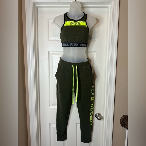 PINK 2 Piece Sports Bra and Sweat Pants Set - Picture 2 of 9
